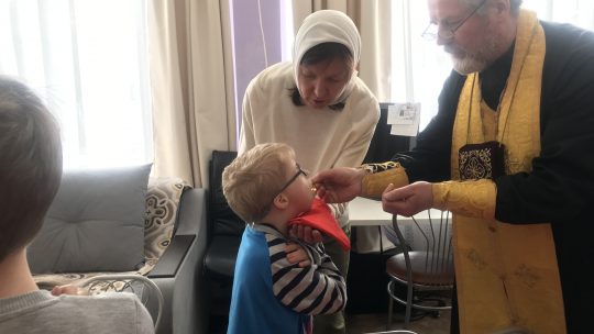 Причастие в детдоме на Ветеранов.